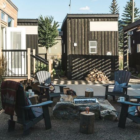 Tiny Homes By Snow Valley Lodging 페르니 외부 사진