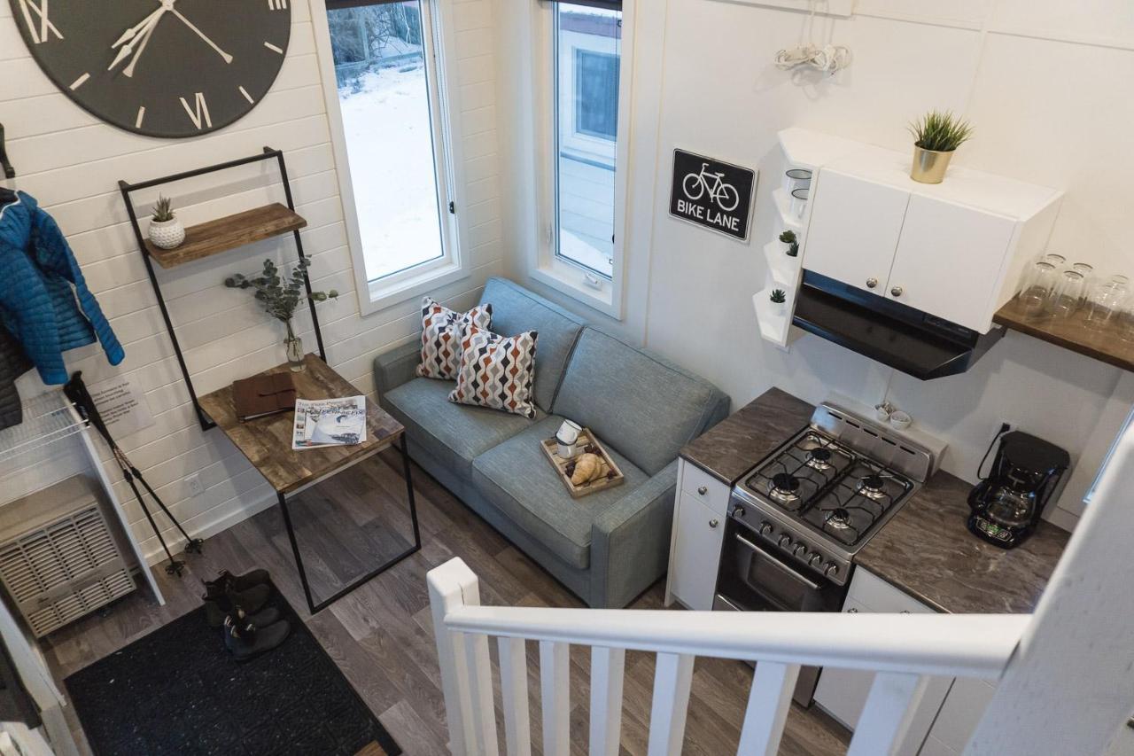 Tiny Homes By Snow Valley Lodging 페르니 외부 사진