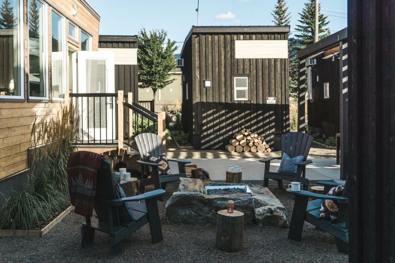 Tiny Homes By Snow Valley Lodging 페르니 외부 사진