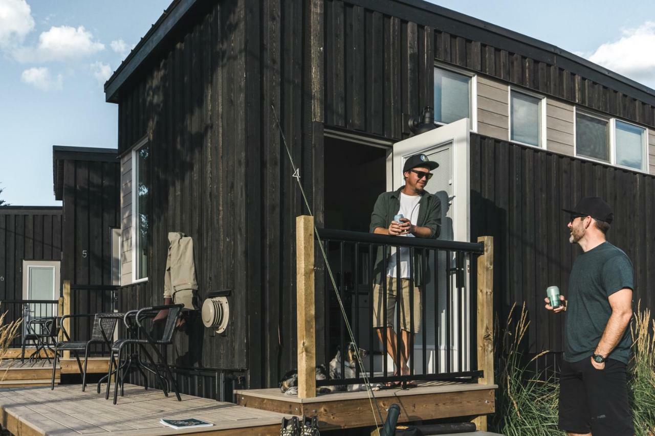Tiny Homes By Snow Valley Lodging 페르니 외부 사진